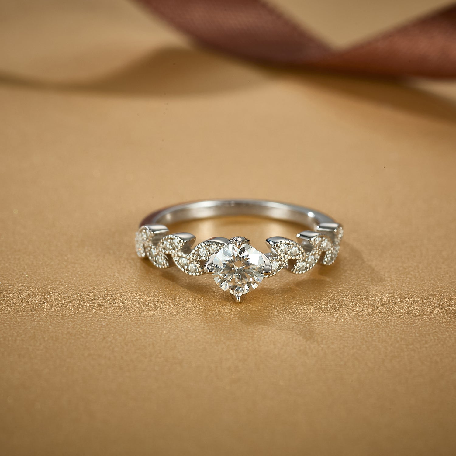 Leafy Sparkle Ring