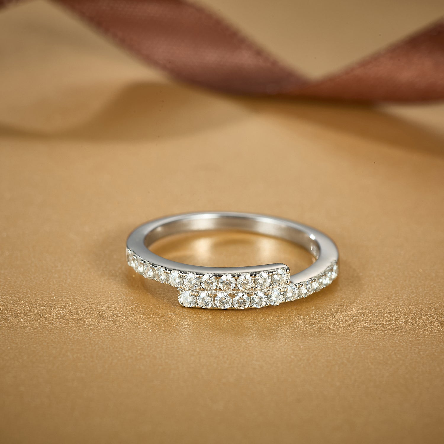 Angle Gleam Ring