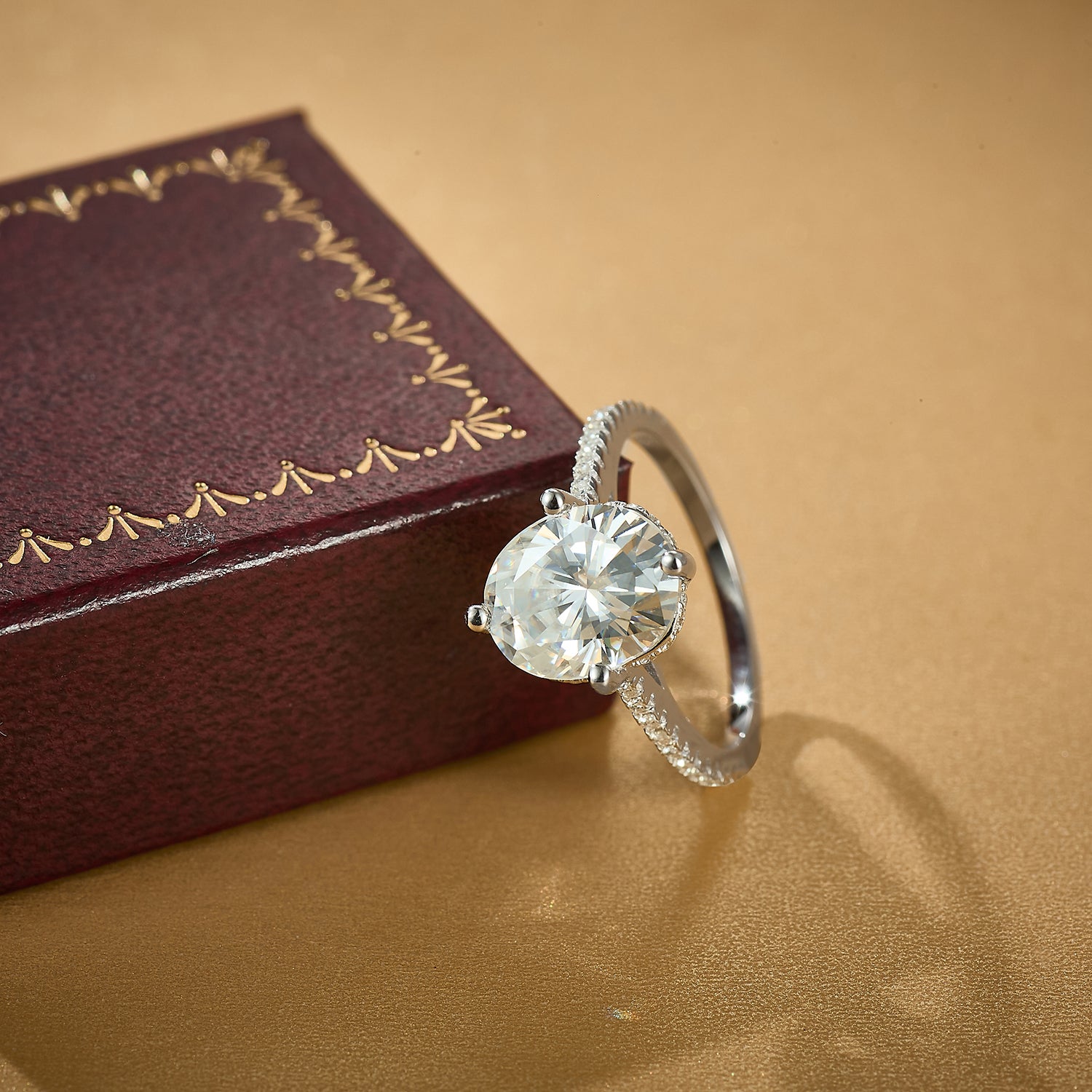 Oval Solitaire Sparkle Ring