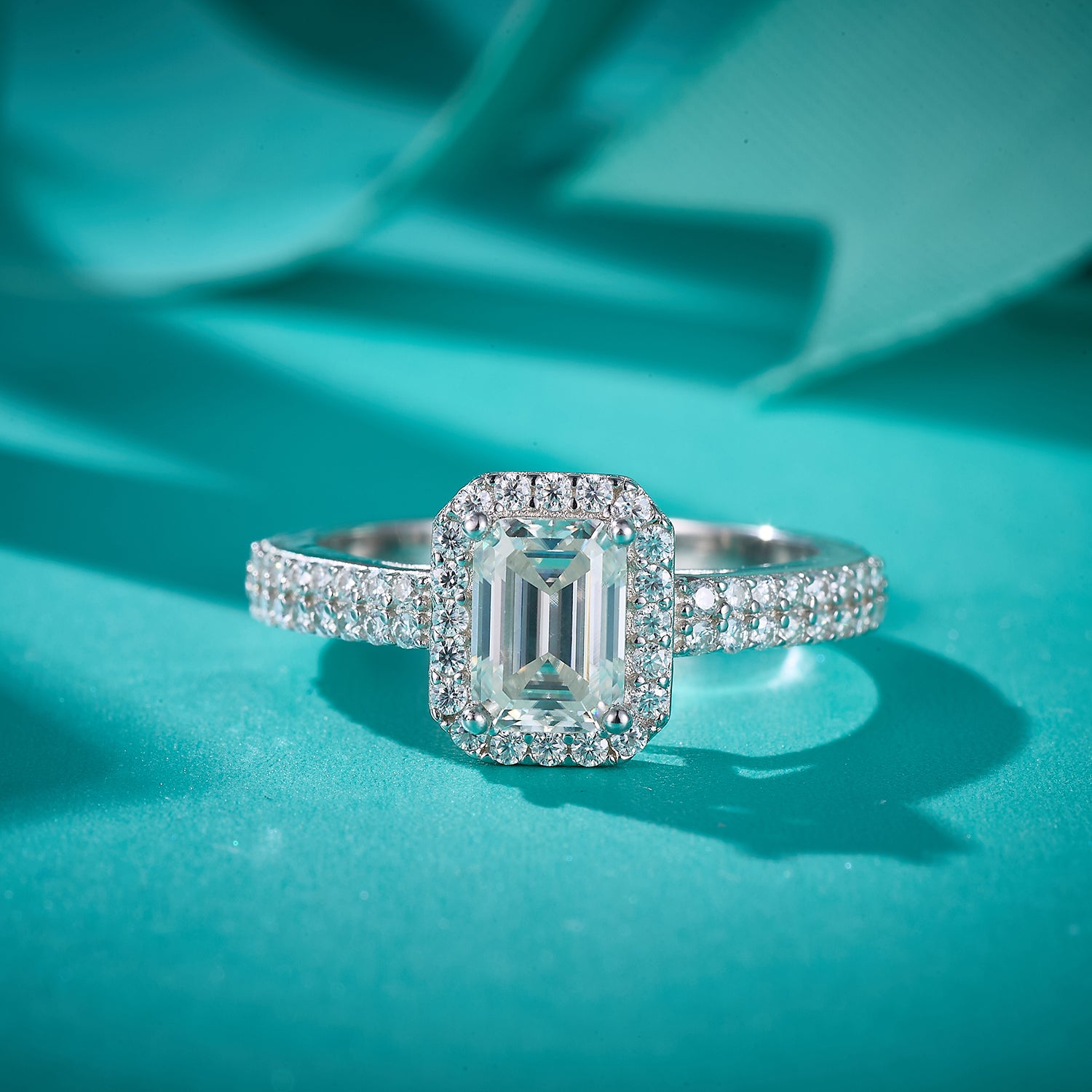 Geometric Halo Spark Ring