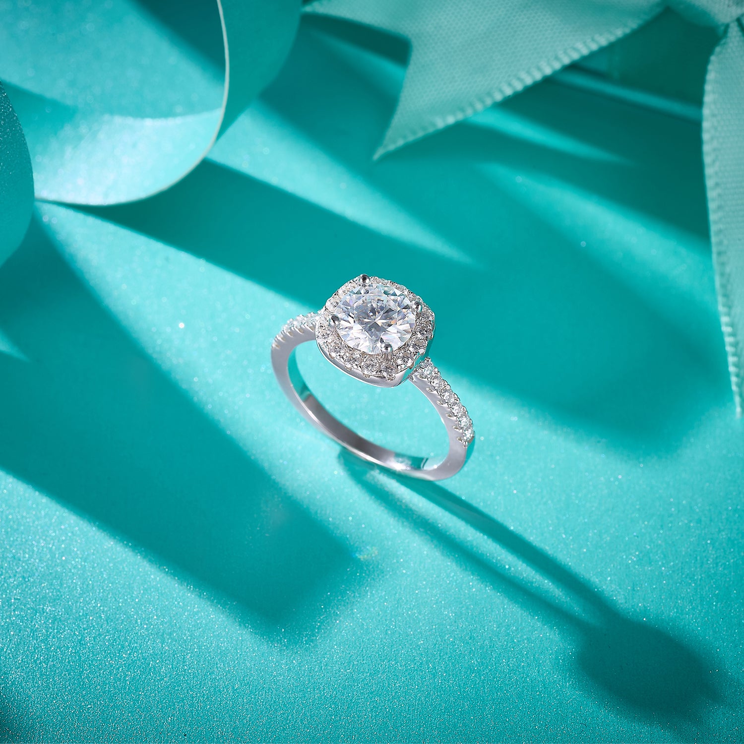 Timeless Halo Shine Ring