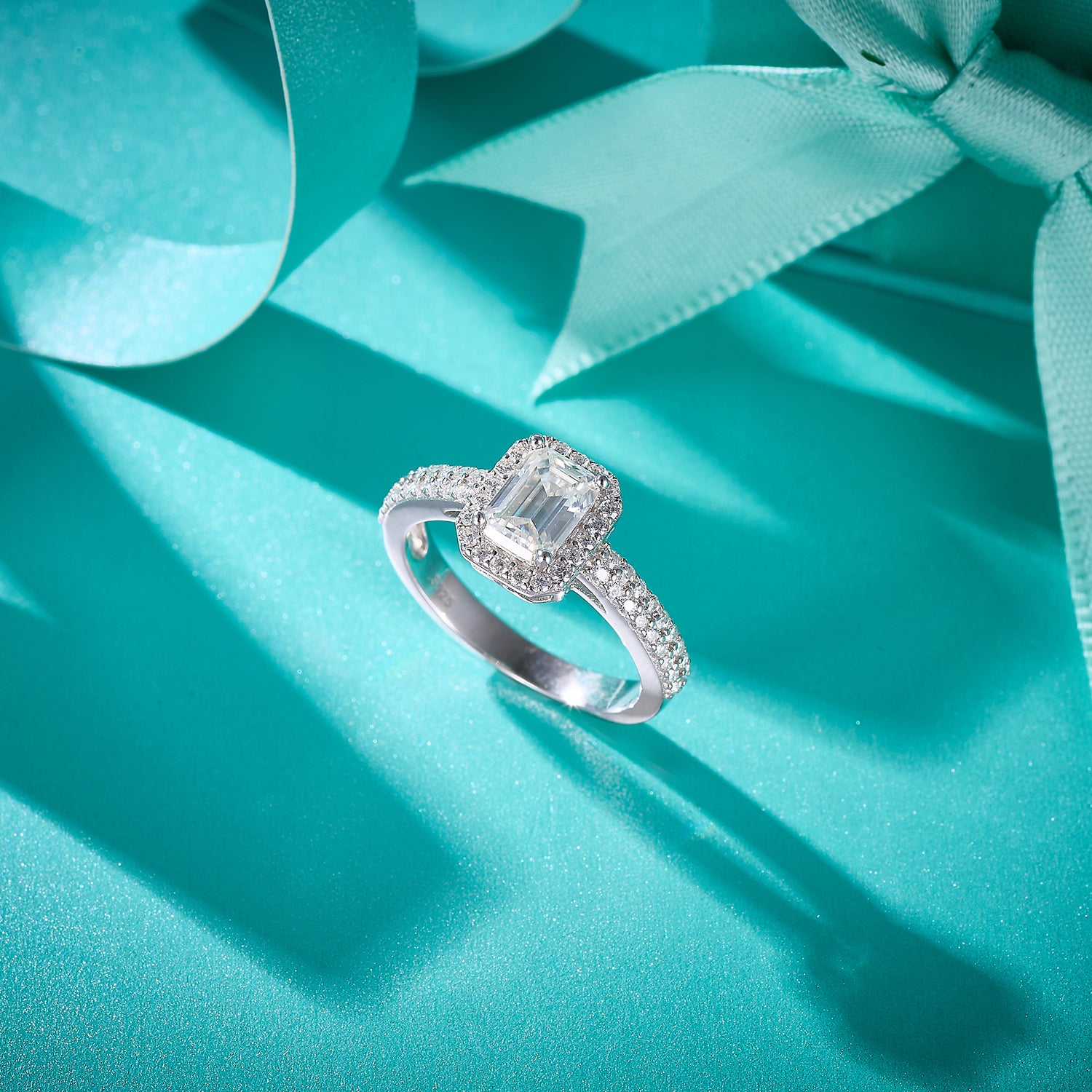 Geometric Halo Spark Ring