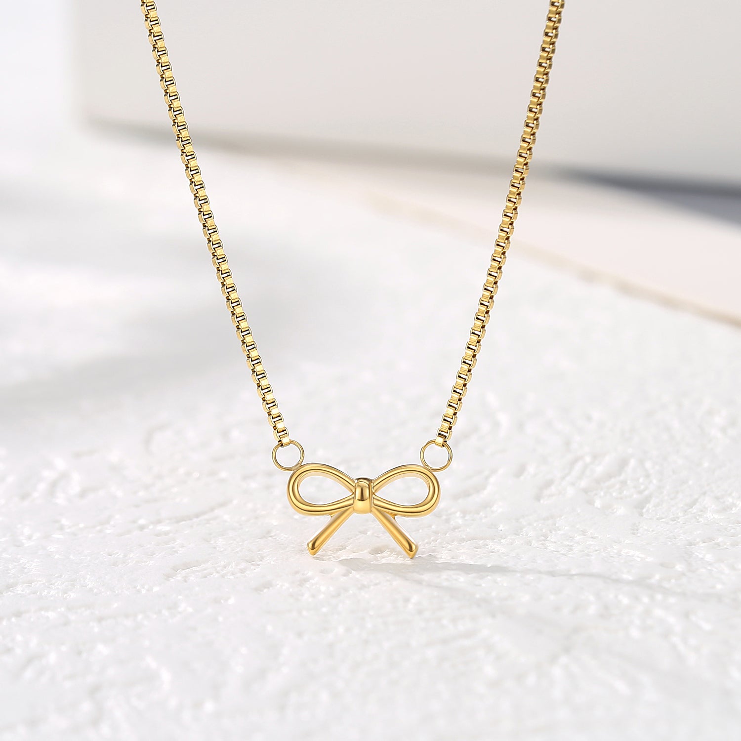 BOW PENDANT NECKLACE