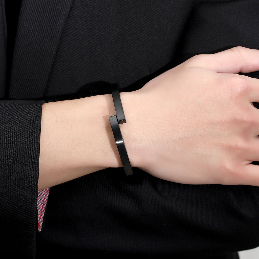 Magnetic-Clasp Bangle