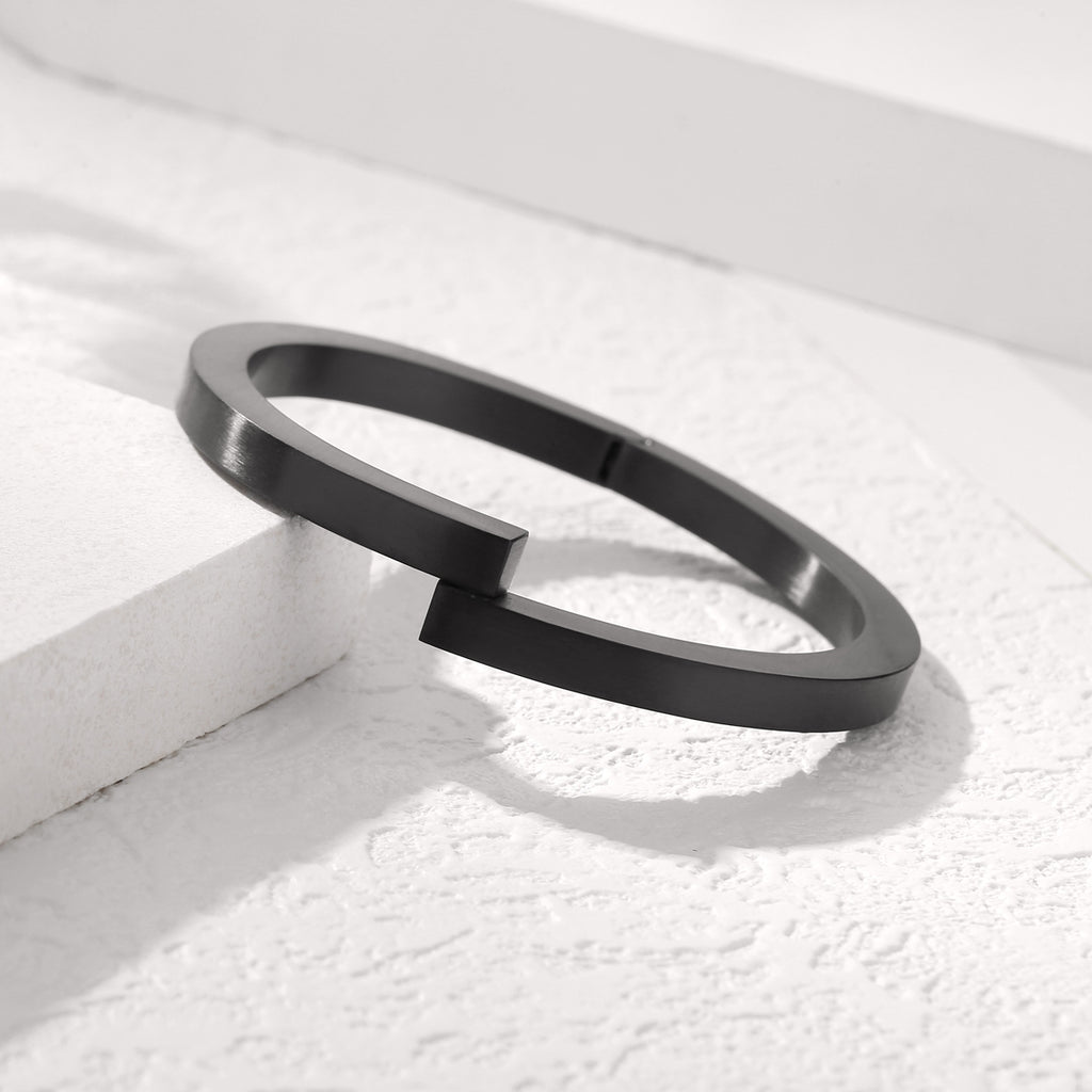 Magnetic-Clasp Bangle