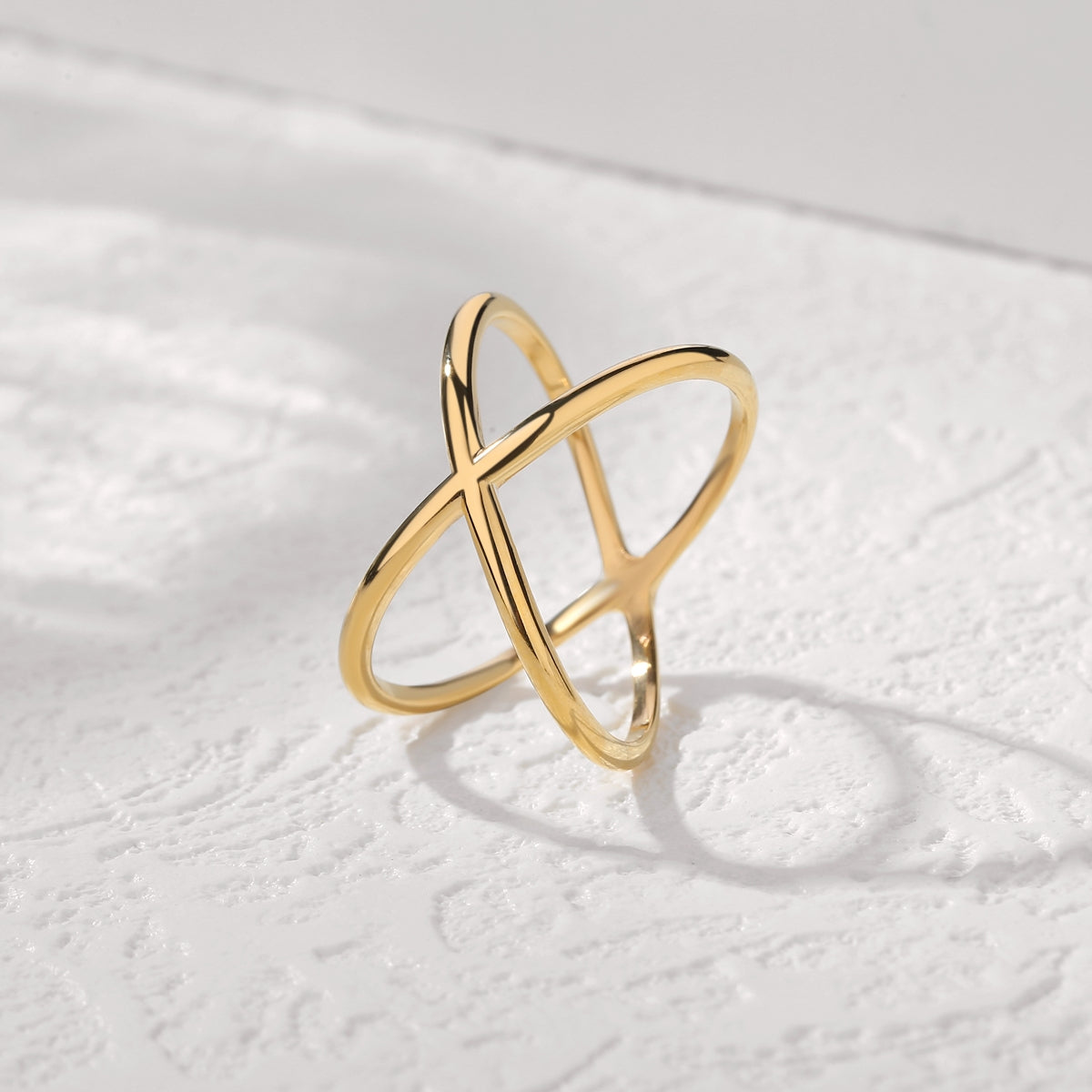 GOLD "X" CRISS CROSS SKINNY BAND RING