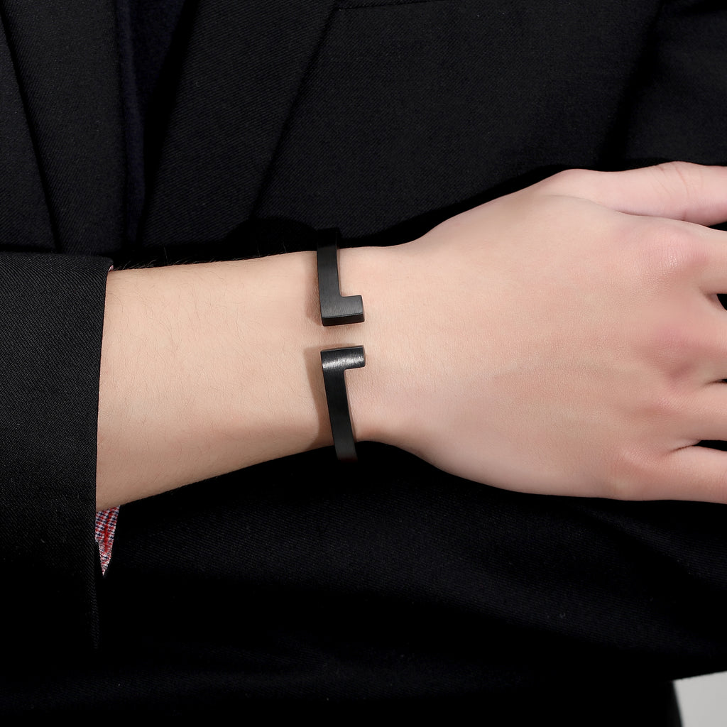 Men's Spring-Clasp Half T Cuff