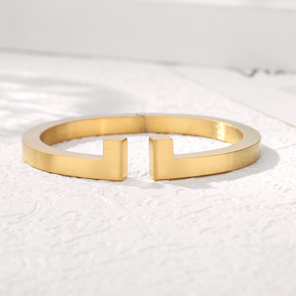 Men's Spring-Clasp Half T Cuff