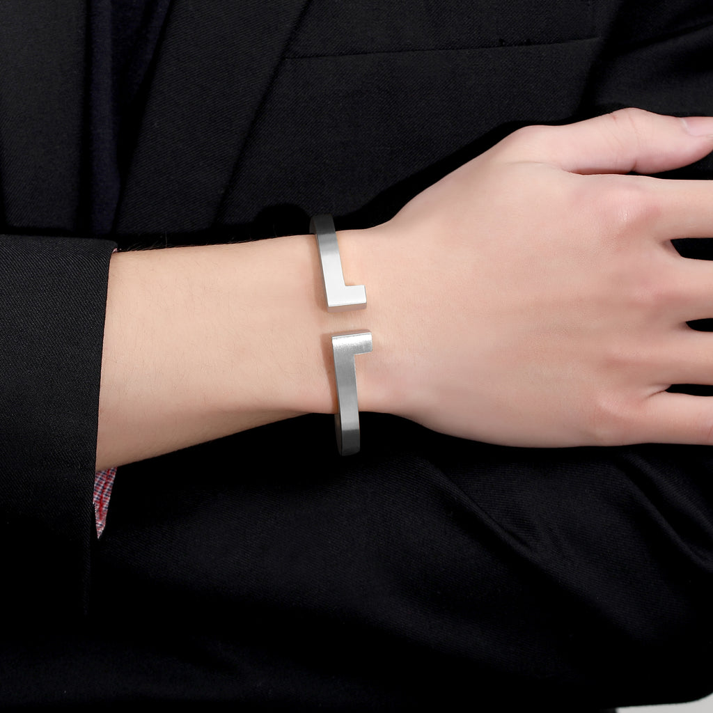 Men's Spring-Clasp Half T Cuff