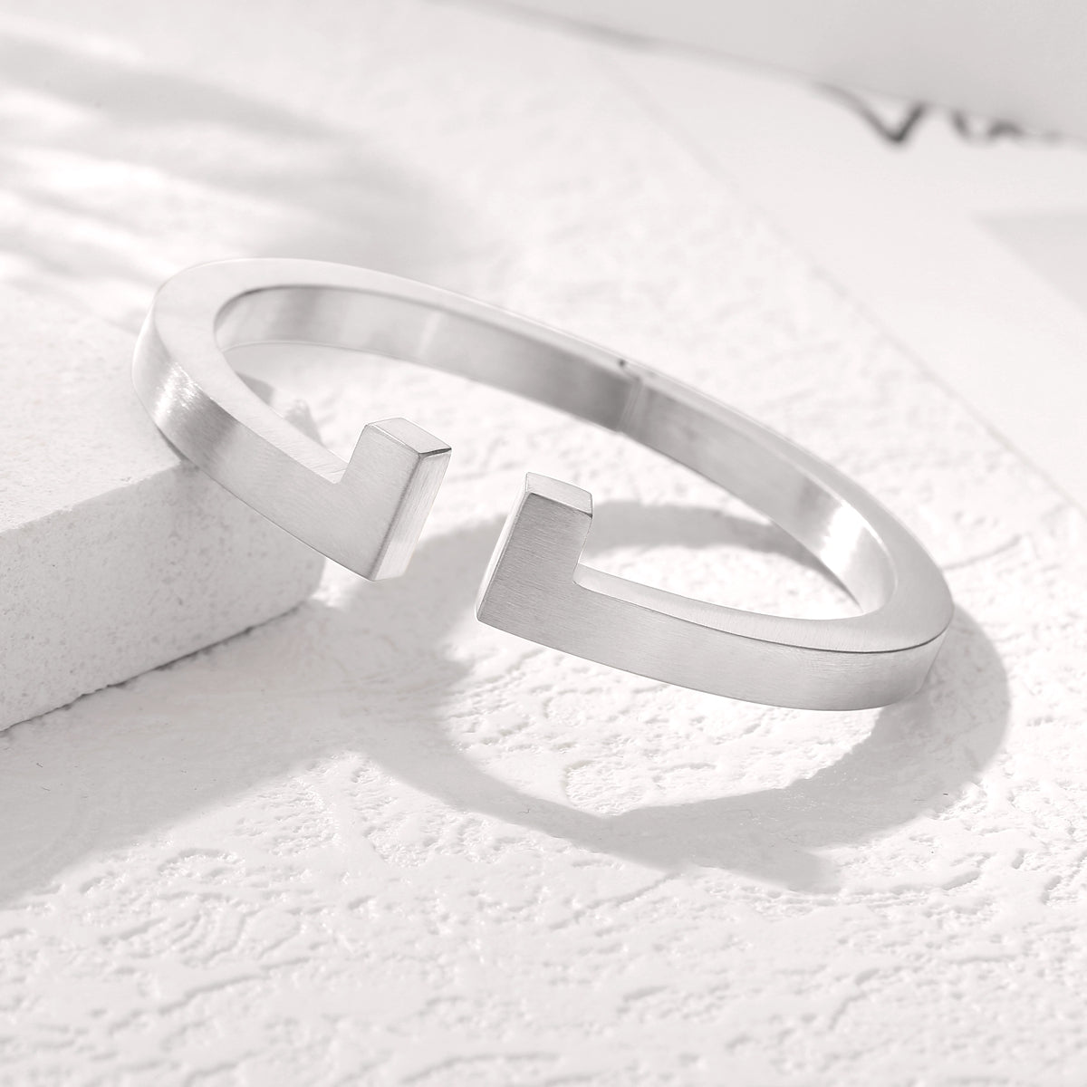 Men's Spring-Clasp Half T Cuff