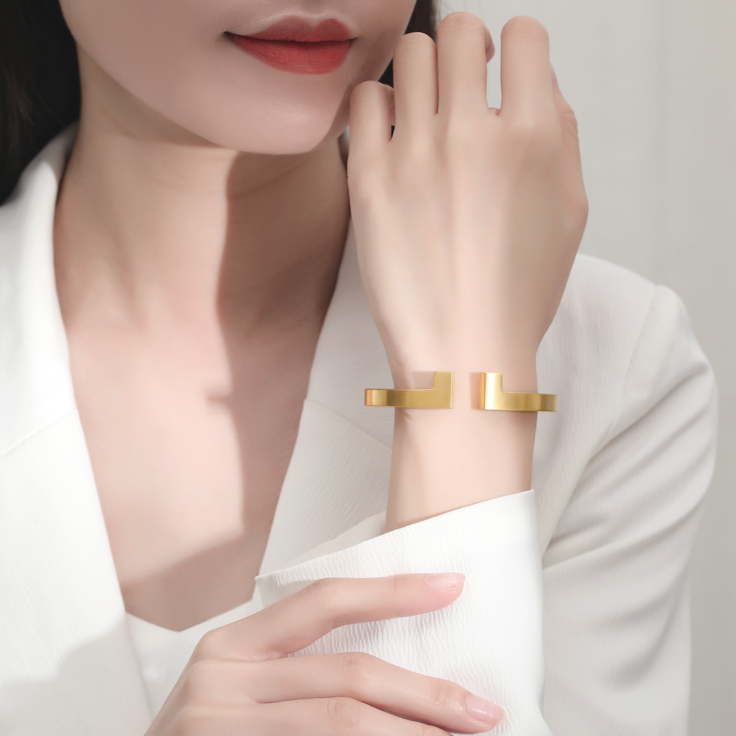 Women's Spring-Clasp Half T Cuff