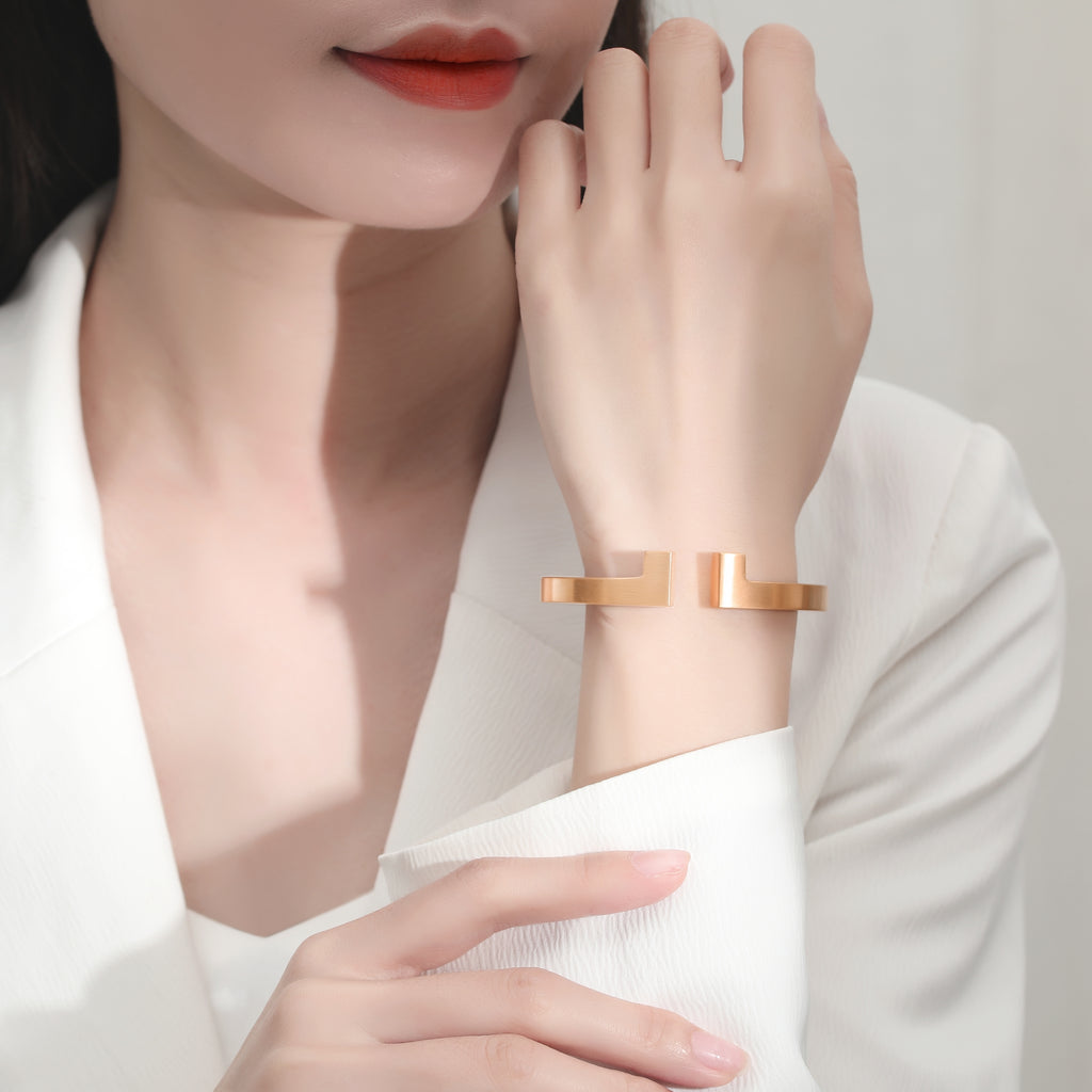 Women's Spring-Clasp Half T Cuff