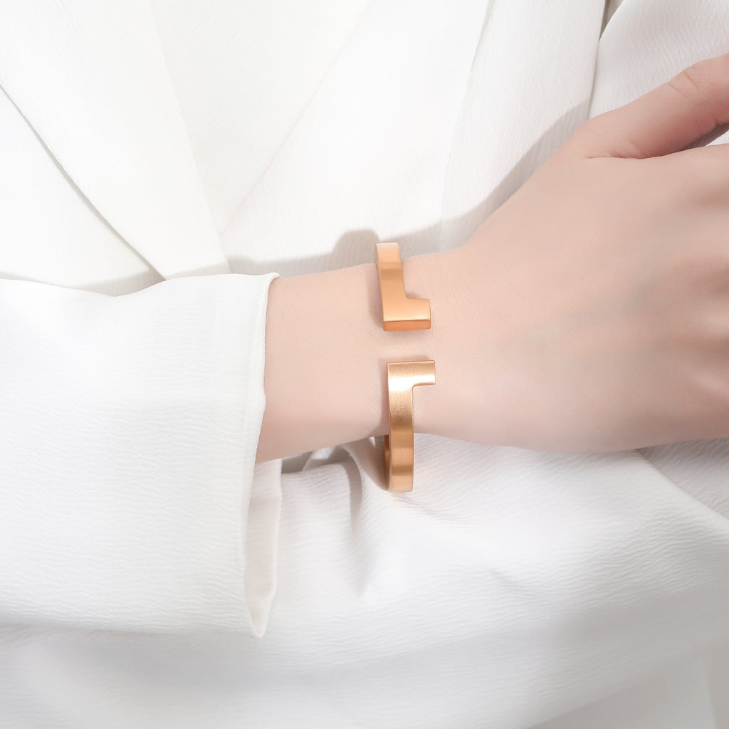 Women's Spring-Clasp Half T Cuff