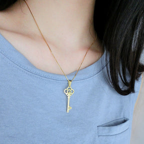 HEART KEY PENDANT NECKLACE