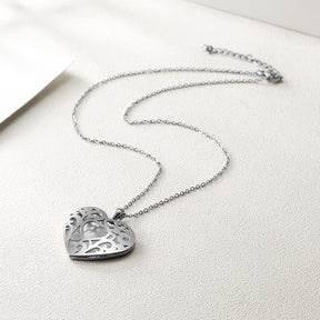 CUTOUT HEART PENDANT NECKLACE